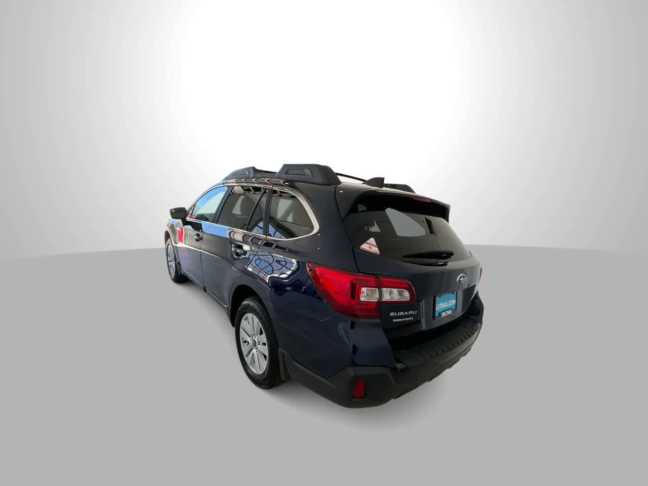 Used 2018 Subaru Outback 2.5i Premium AWD/4WD image 6