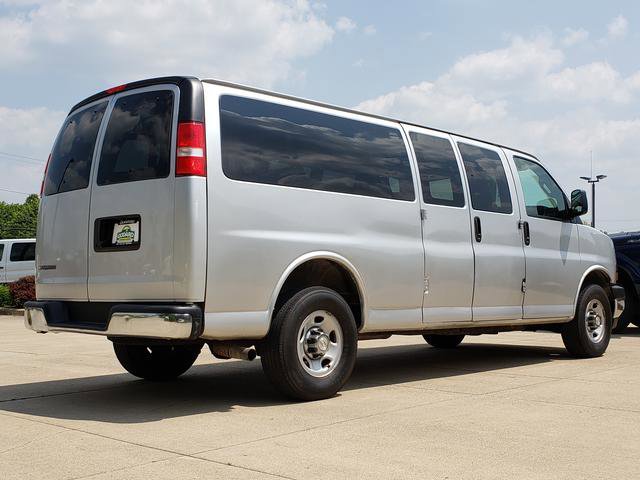 Used 2018 Chevrolet Express 3500 LT w/ LT Preferred Equipment Group RWD image 6