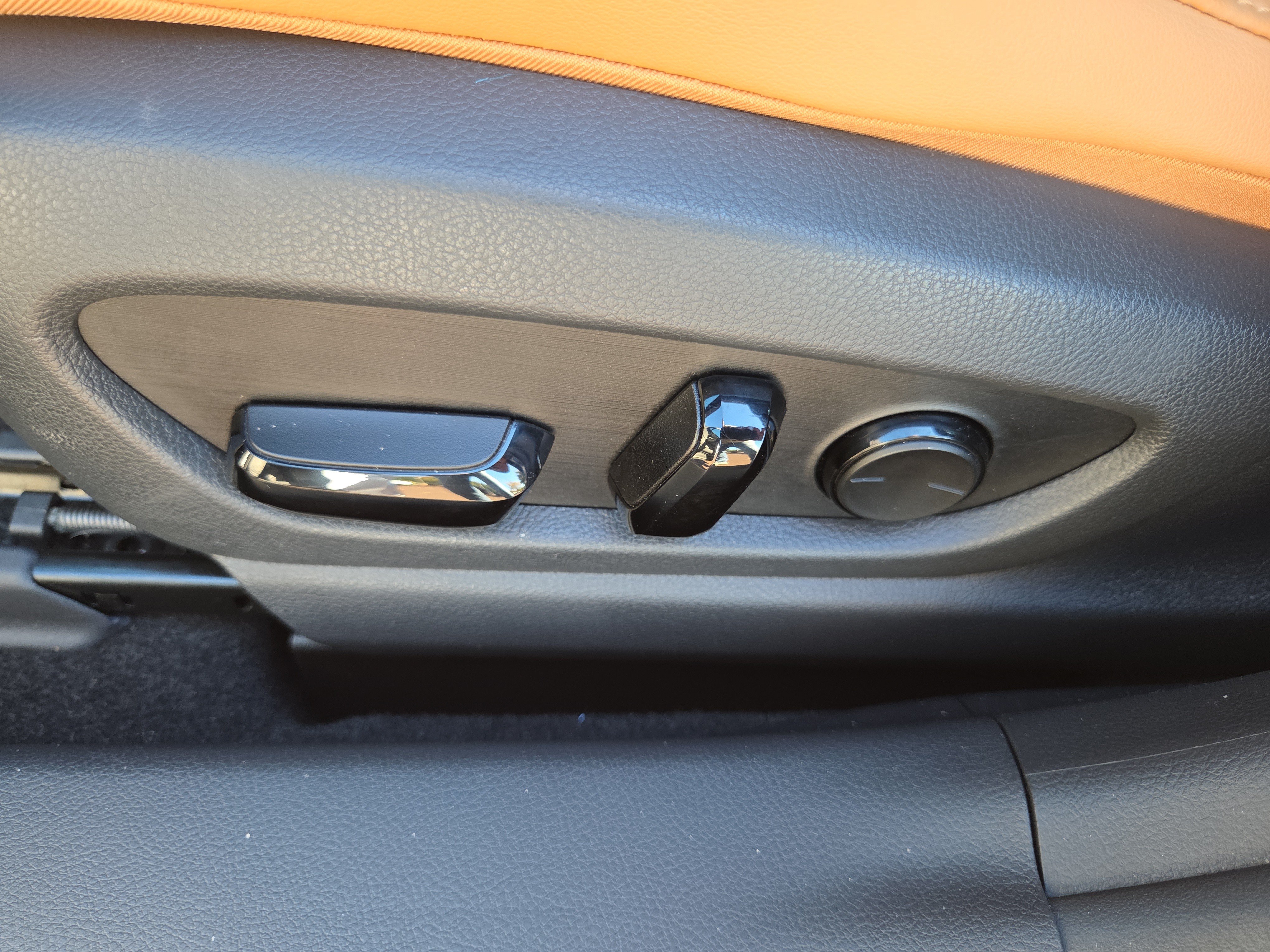 Certified 2025 Lexus UX 300h AWD w/ Cold Area Package image 33