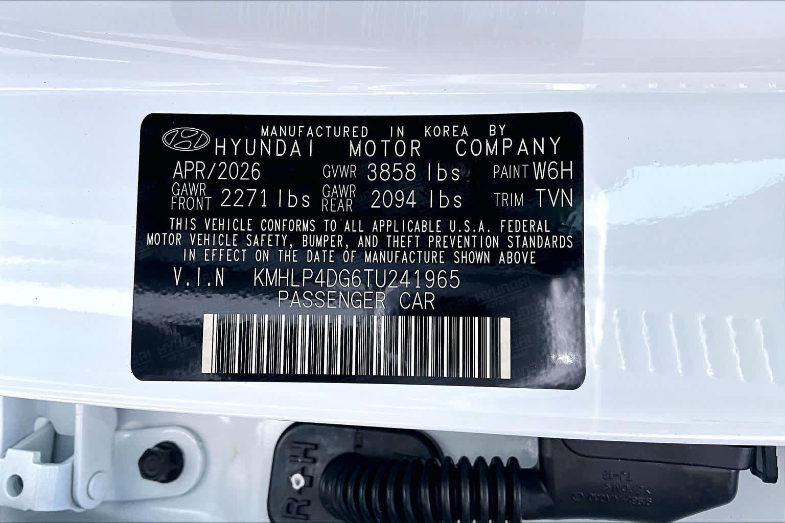 New 2026 Hyundai Elantra Limited FWD image 14
