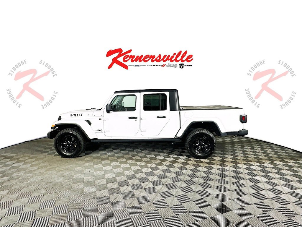 Used 2022 Jeep Gladiator Willys image 4