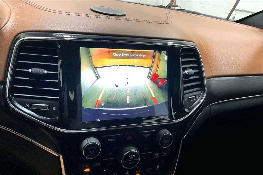 Used 2021 Jeep Grand Cherokee Overland image 14