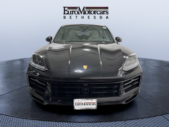 Used 2024 Porsche Cayenne S AWD/4WD image 9