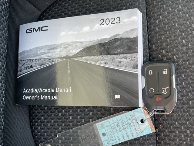 Certified 2023 GMC Acadia SLE w/ Driver Convenience Package image 38