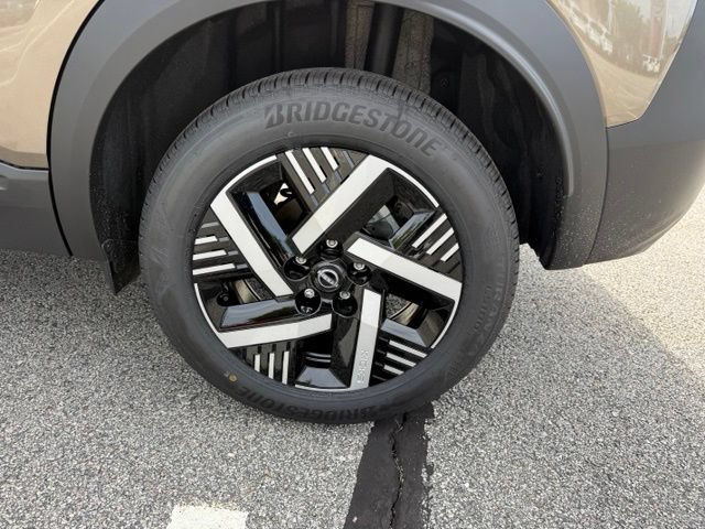 New 2026 Nissan Kicks SV w/ Cold Weather Package FWD image 13