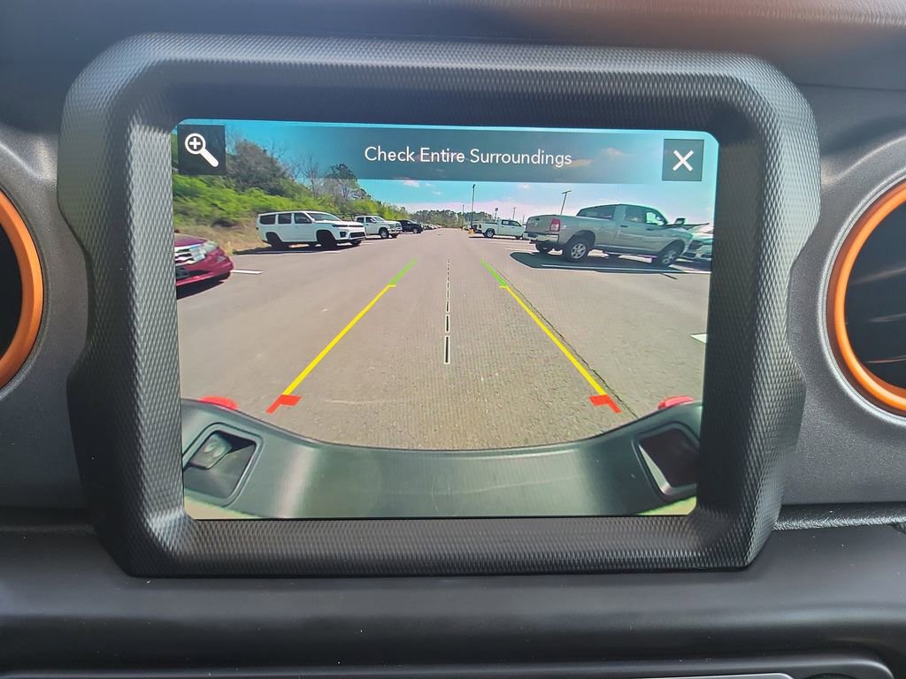 Used 2022 Jeep Gladiator Mojave w/ Cold Weather Group image 20