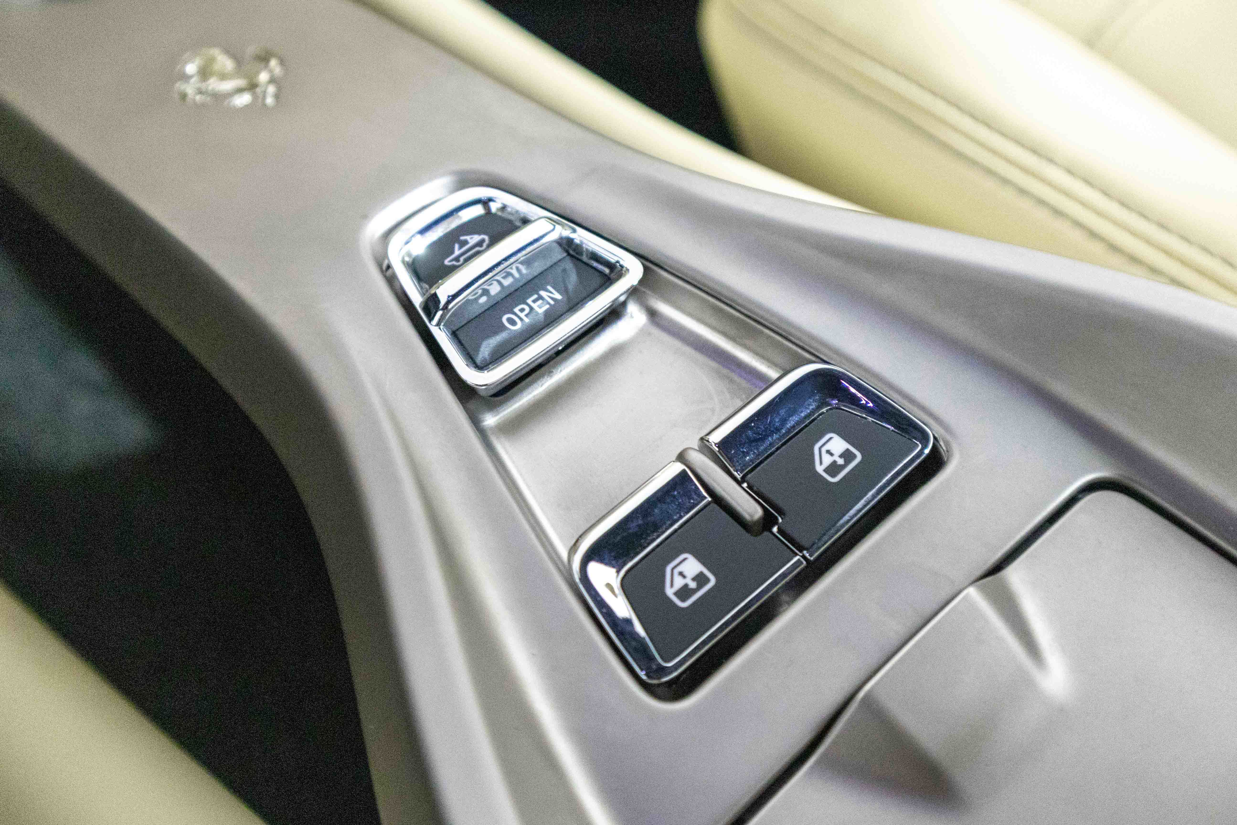 Used 2010 Ferrari California image 35