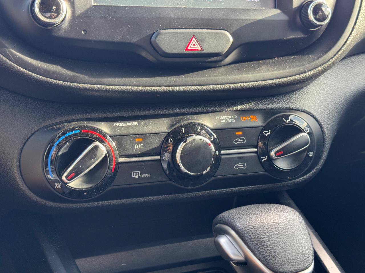 Used 2020 Kia Soul S FWD image 23
