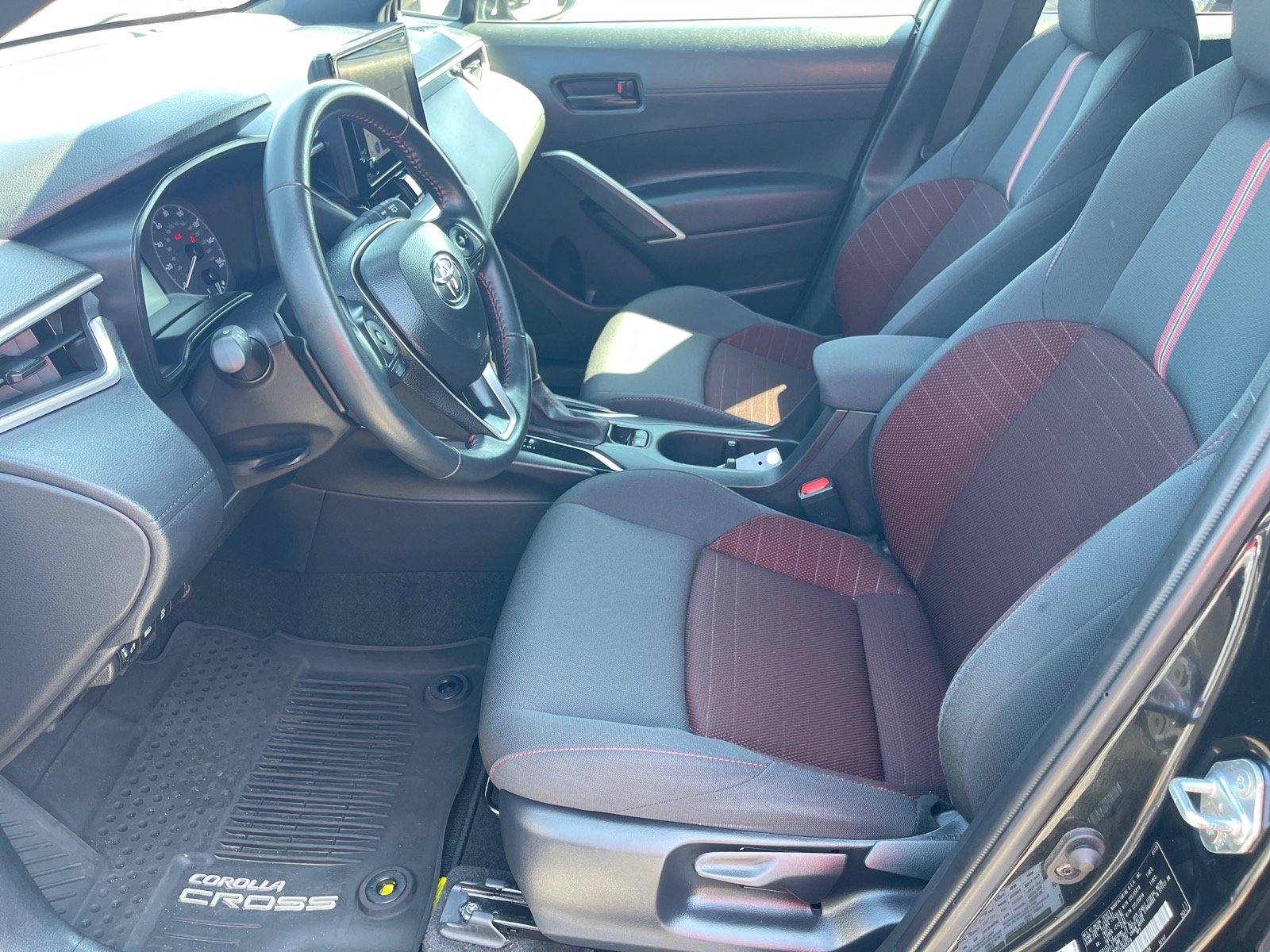 Used 2025 Toyota Corolla Cross AWD Hybrid image 10