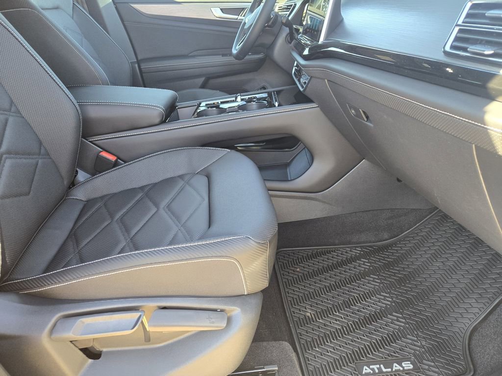 New 2026 Volkswagen Atlas Cross Sport SE image 12