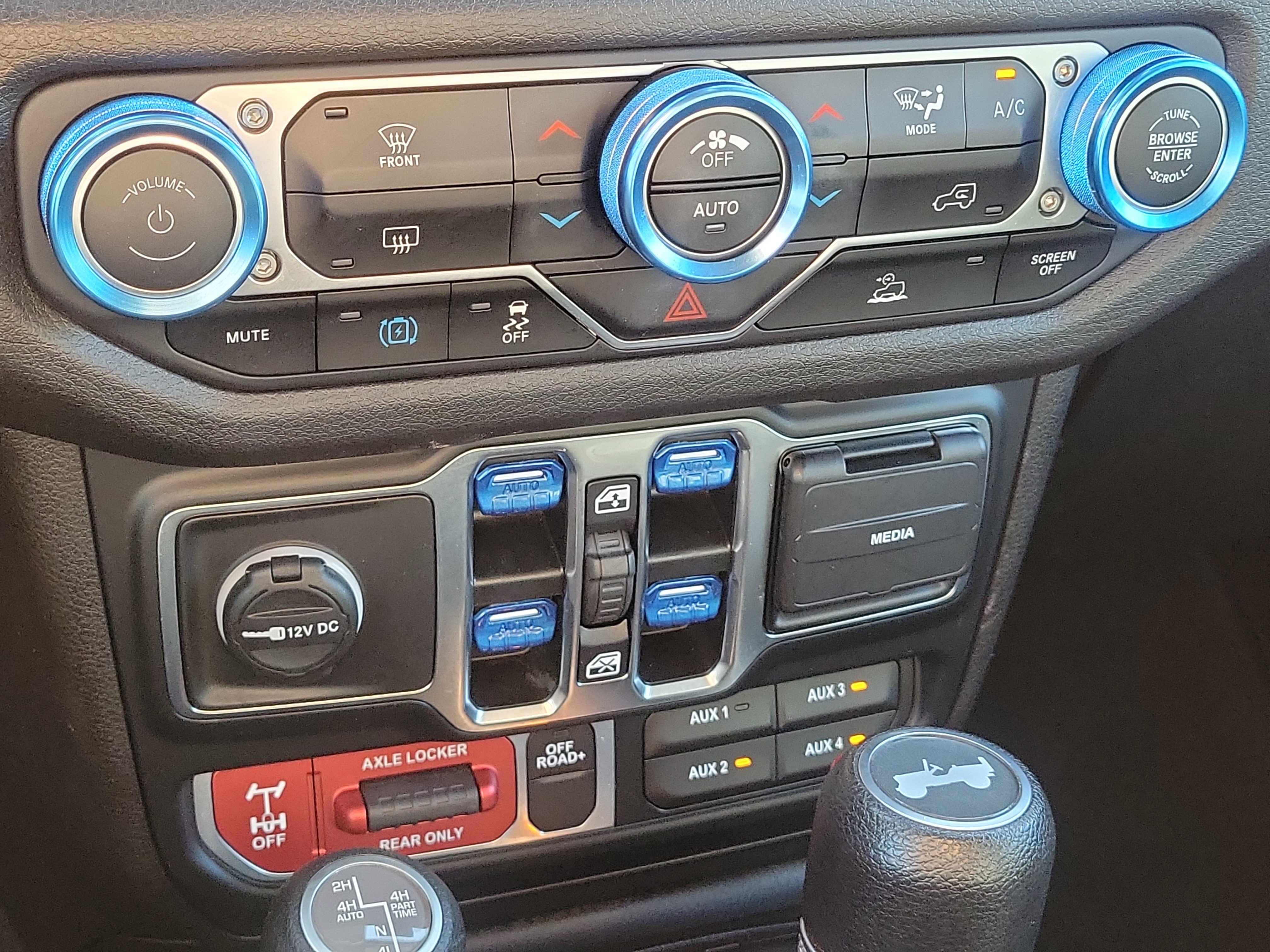 Used 2024 Jeep Wrangler Unlimited AWD/4WD image 21