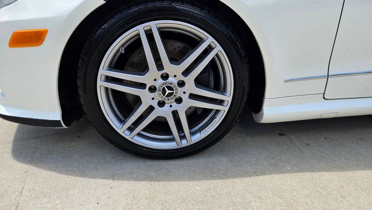 Used 2010 Mercedes-Benz E 550 Coupe image 31