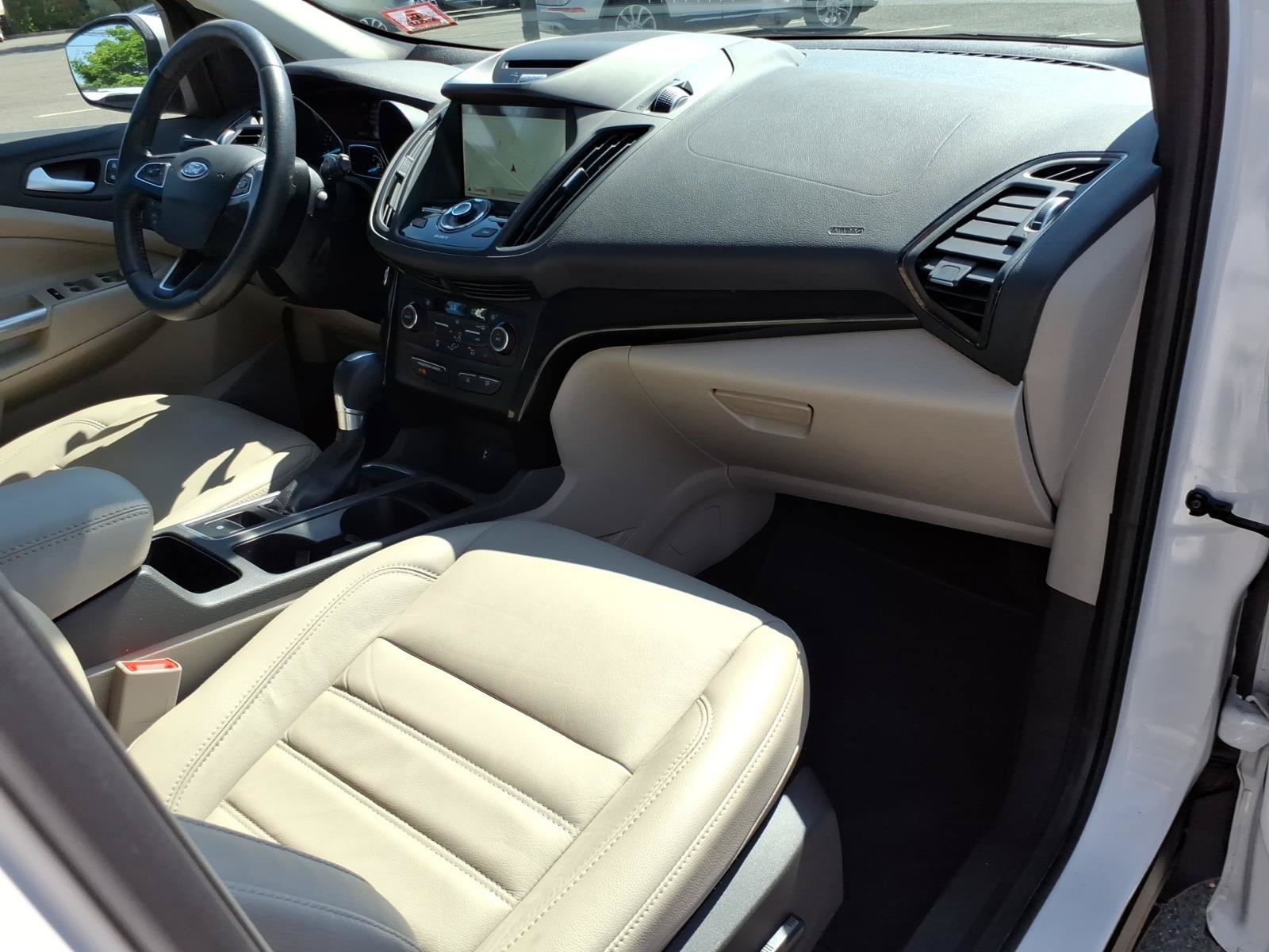 Used 2017 Ford Escape Titanium AWD/4WD image 9