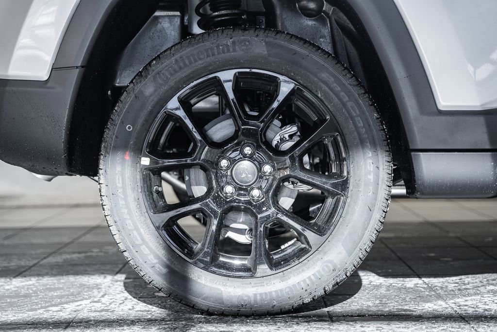 New 2026 Jeep Compass Latitude image 17