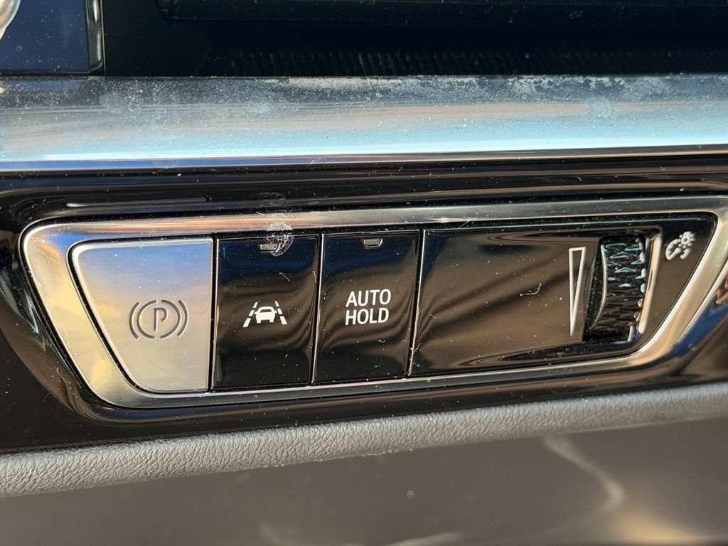 Used 2024 Cadillac Lyriq Luxury w/ LPO, Floor Liner Package AWD/4WD image 8