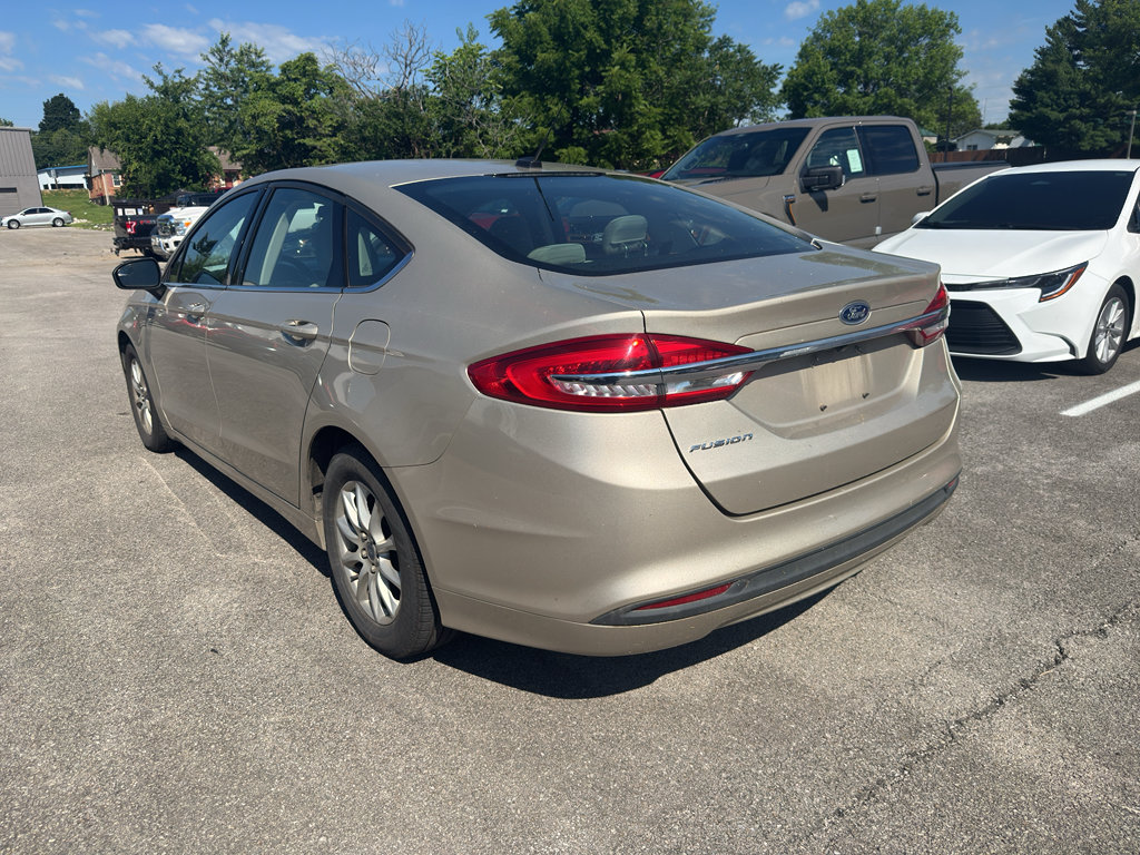 Used 2017 Ford Fusion S FWD image 4