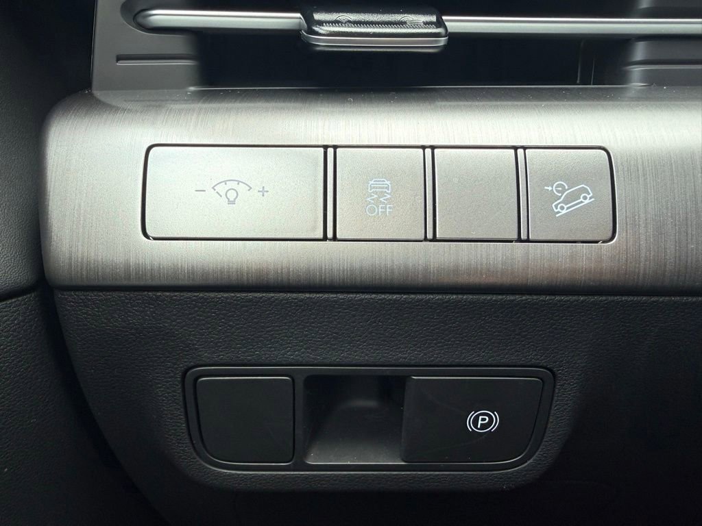 Certified 2026 Hyundai Kona SEL Premium AWD/4WD image 22