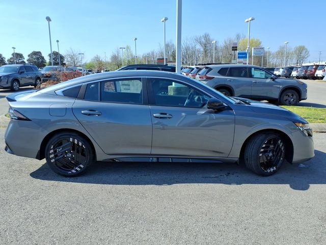 New 2026 Nissan Sentra SR image 2