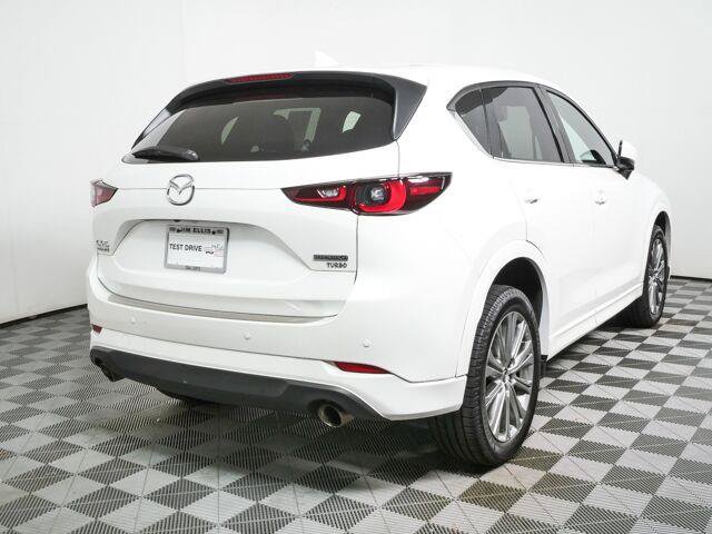 Used 2022 MAZDA CX-5 Signature AWD/4WD image 3