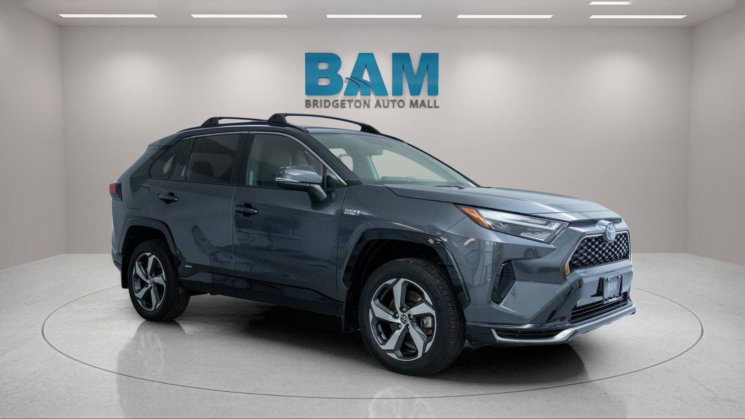 Used 2023 Toyota RAV4 SE AWD/4WD image 1