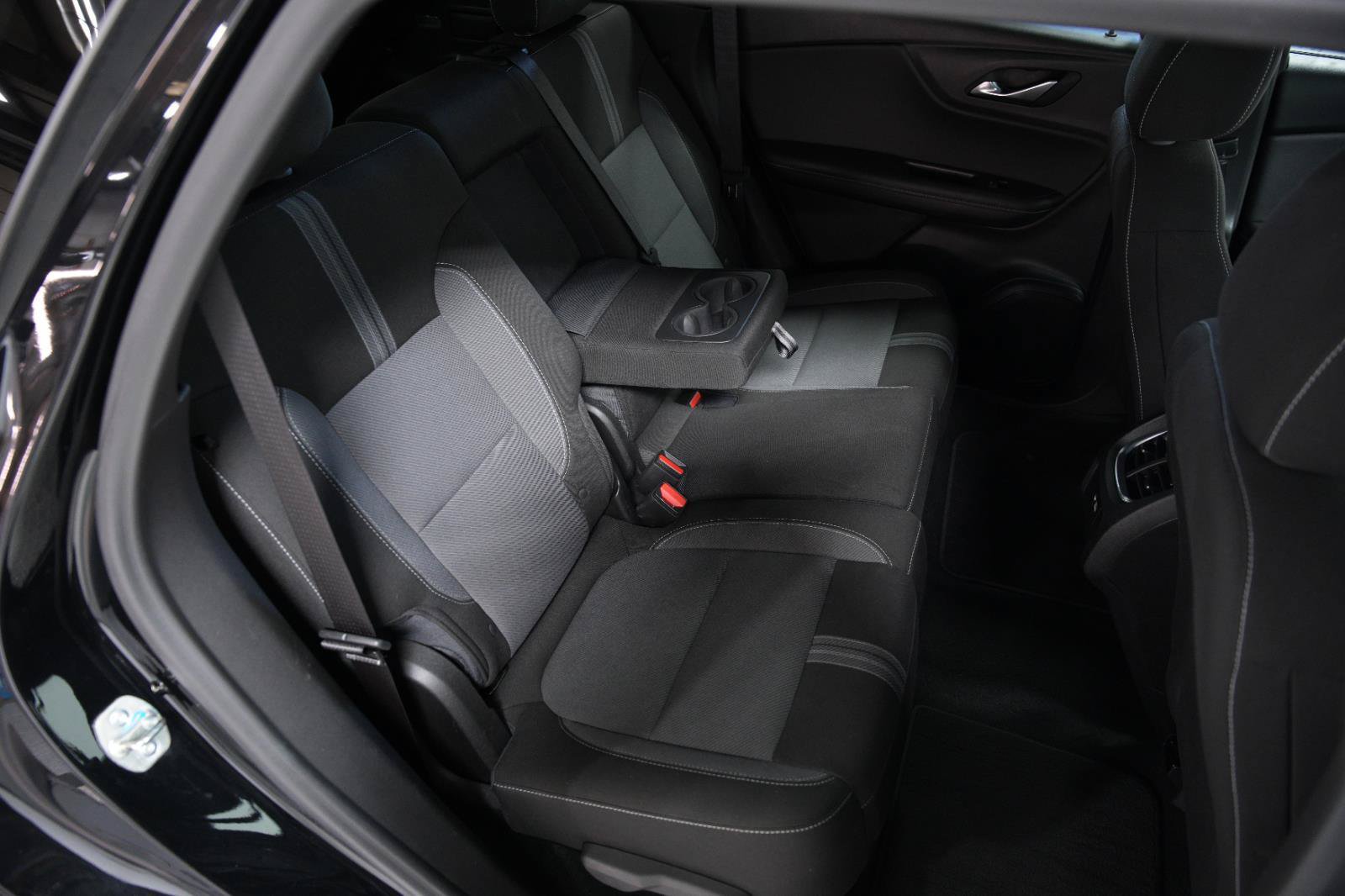 Used 2025 Chevrolet Blazer LT AWD/4WD image 18