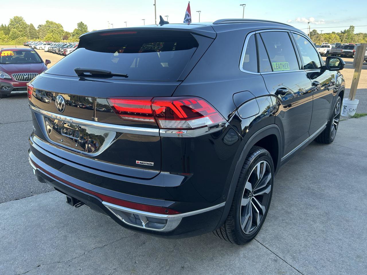 Used 2021 Volkswagen Atlas Cross Sport SEL Premium R-Line AWD/4WD image 5