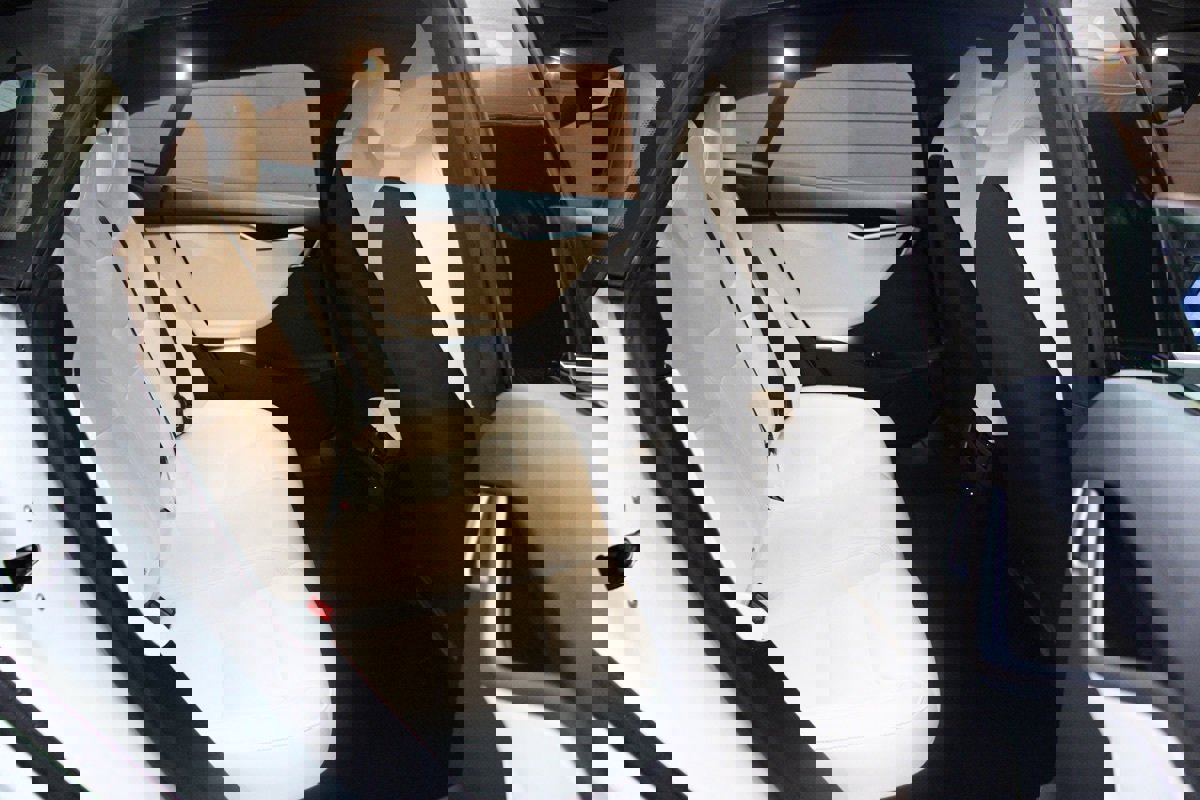 Used 2020 Tesla Model S Long Range AWD image 36