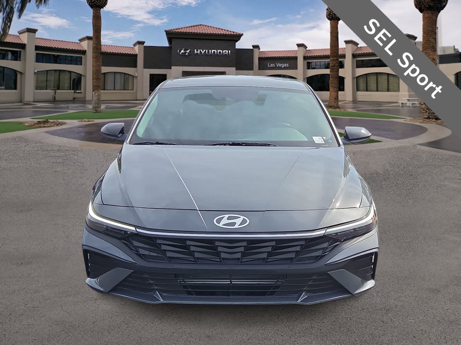 Certified 2025 Hyundai Elantra Sport FWD image 3