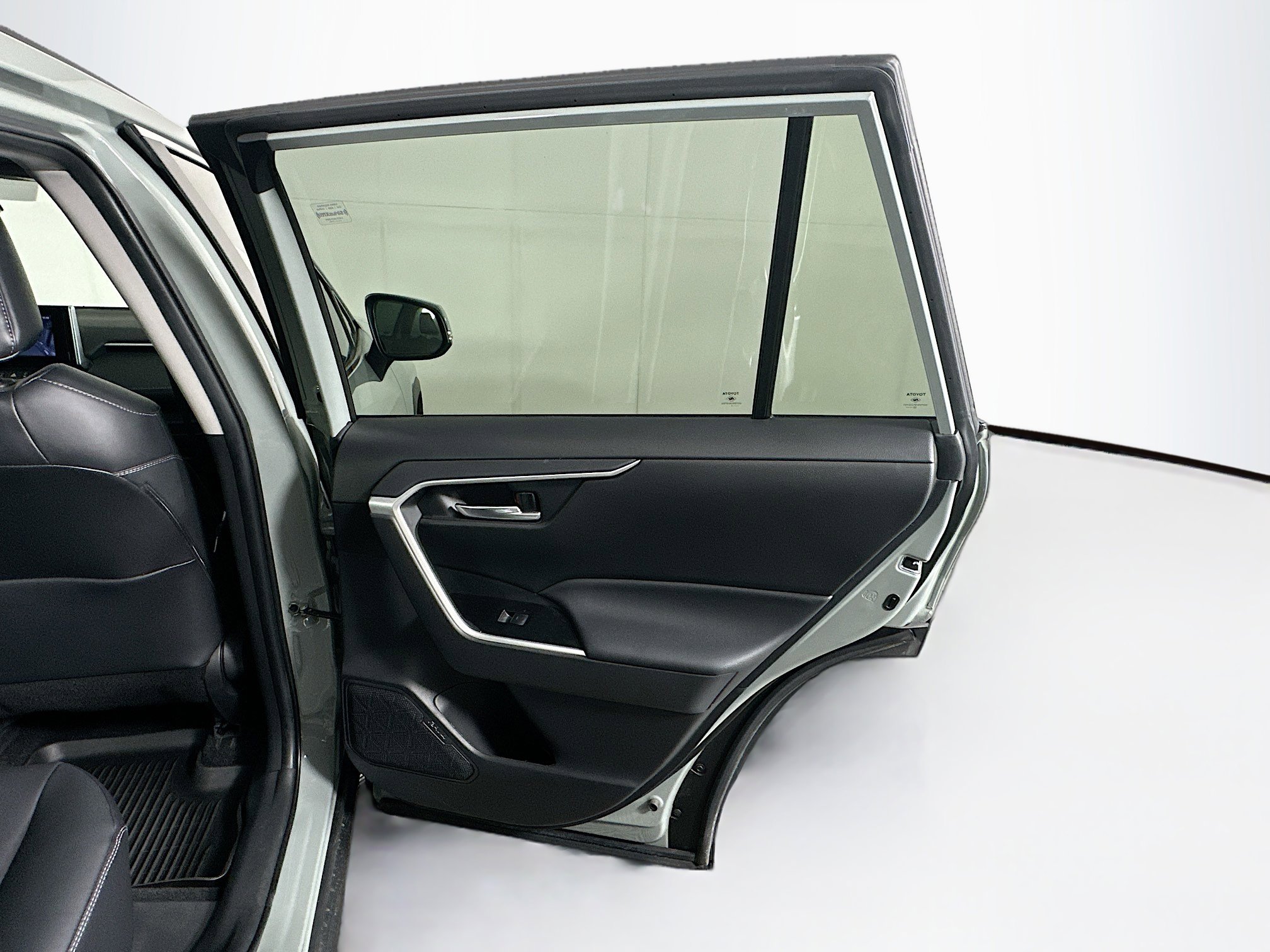 Used 2023 Toyota RAV4 XLE Premium image 29