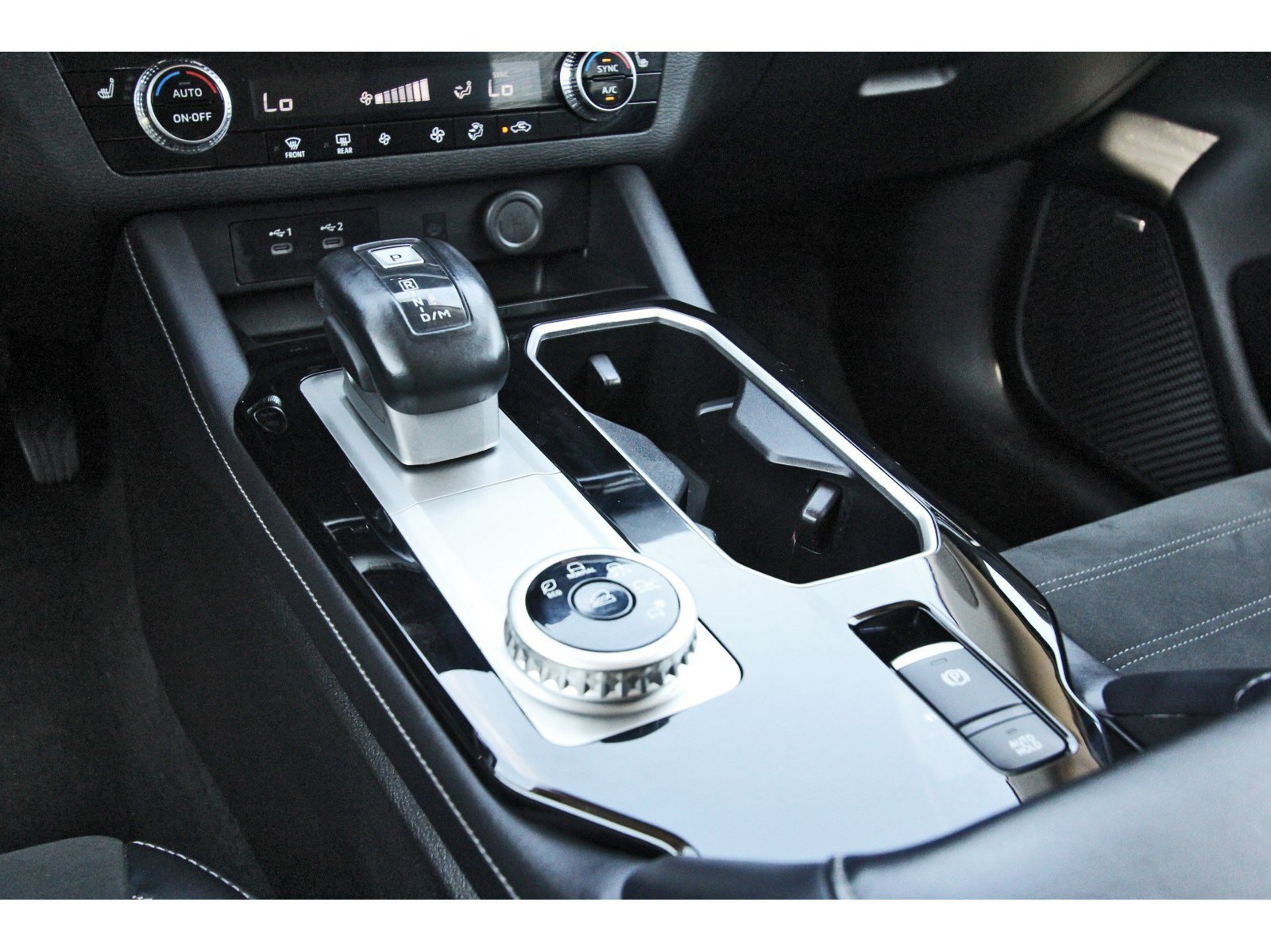 Used 2025 Mitsubishi Outlander SE FWD image 30