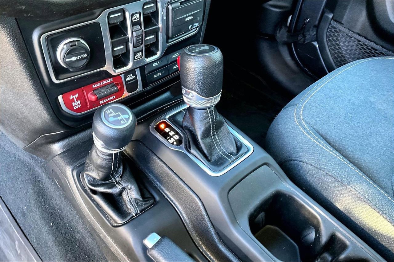 Certified 2024 Jeep Wrangler Willys image 29