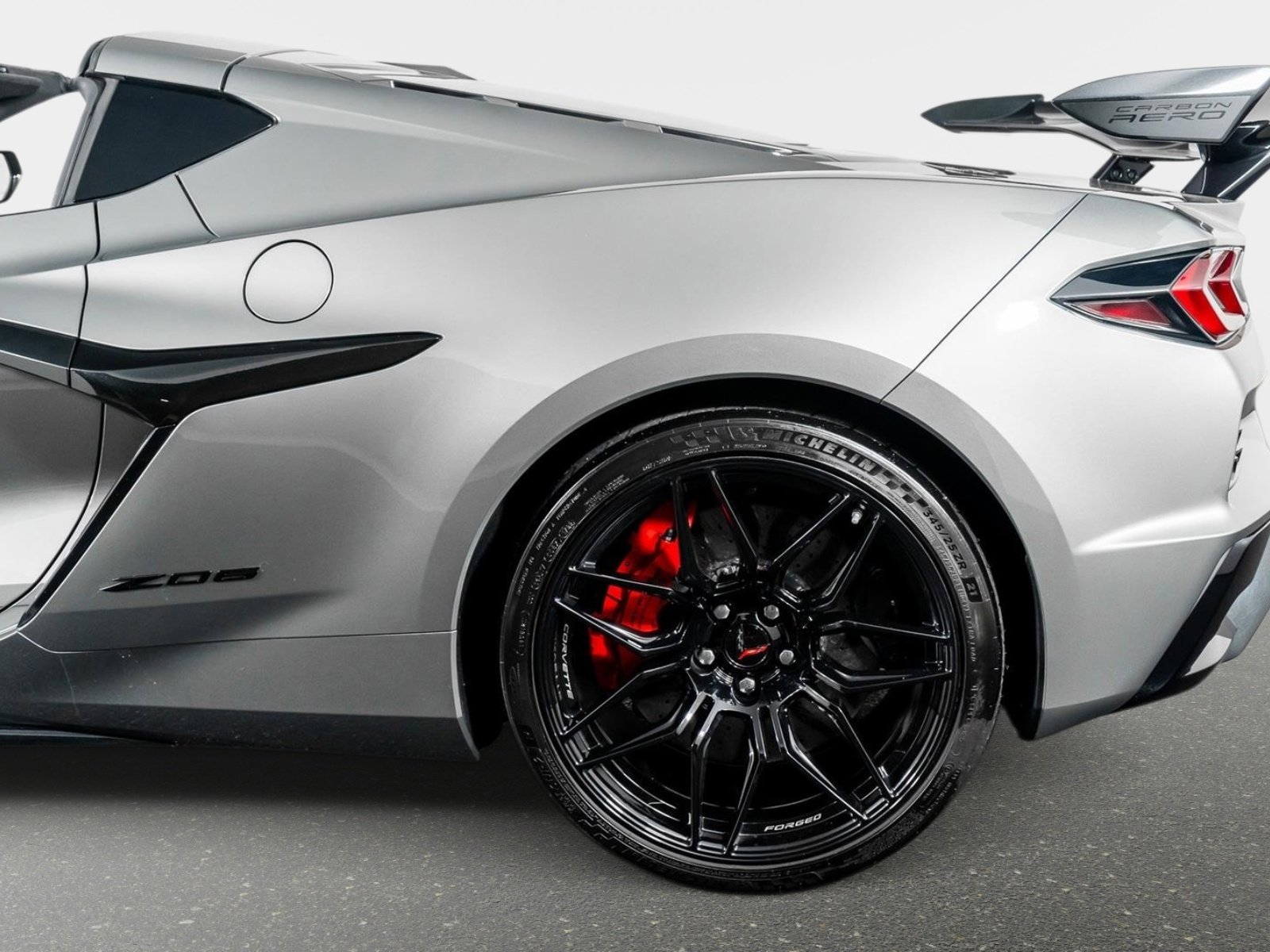 Used 2023 Chevrolet Corvette Z06 w/ Z07 Performance Package RWD image 17