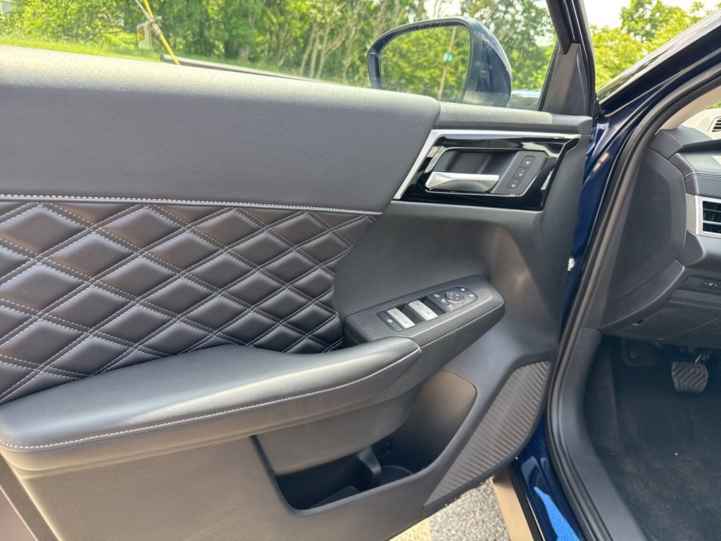 New 2025 Mitsubishi Outlander SEL image 23