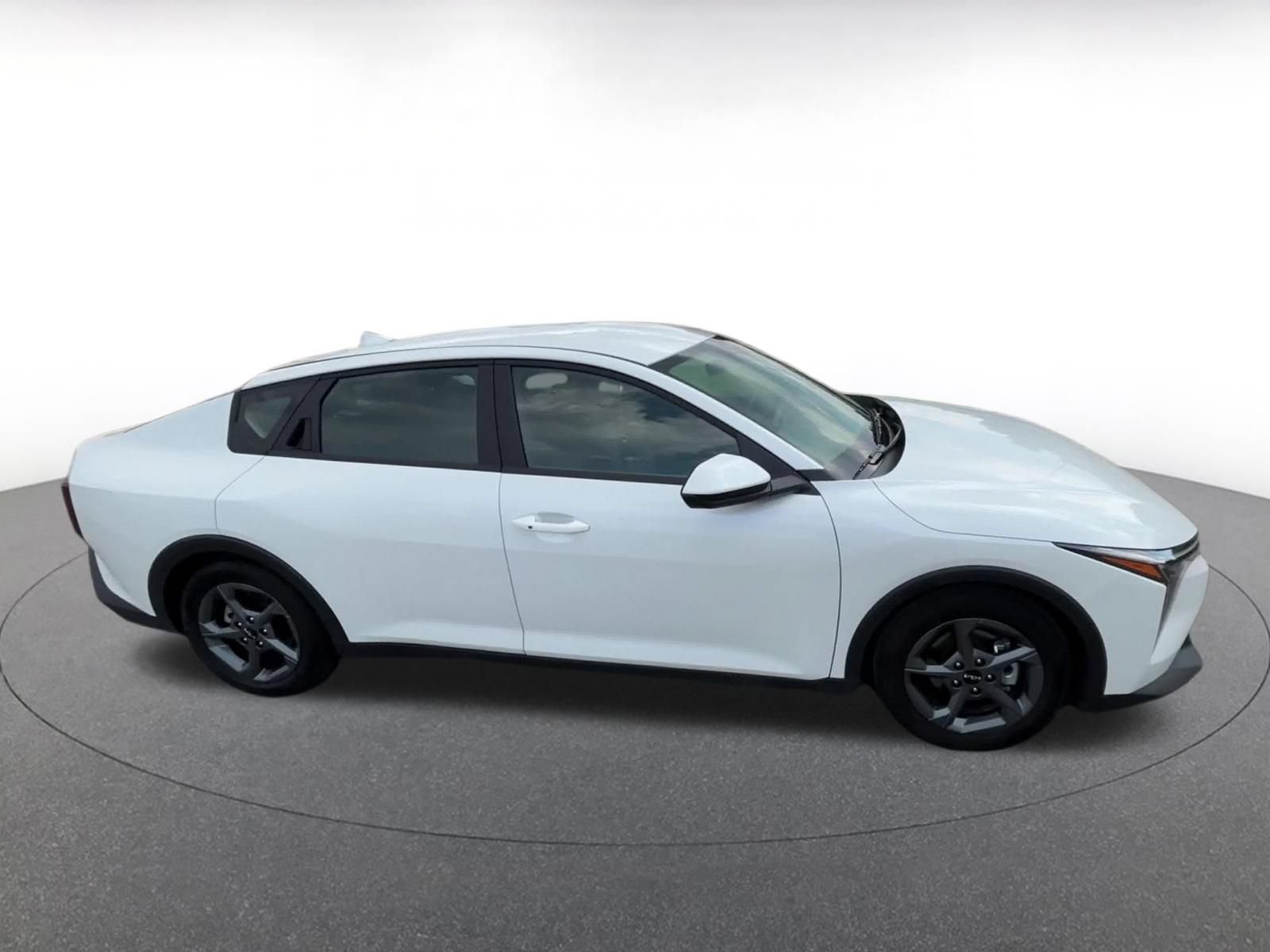 Used 2025 Kia K4 FWD image 15