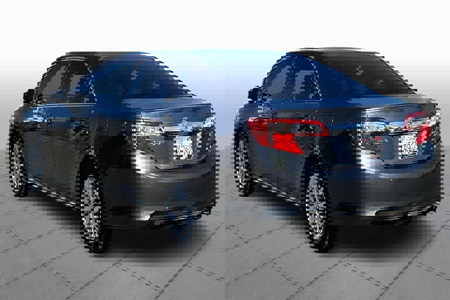 Used 2012 Toyota Camry XLE image 11