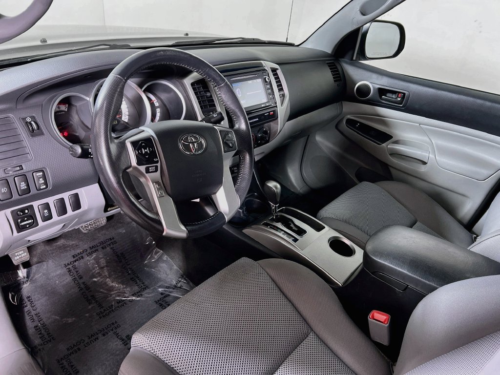 Used 2015 Toyota Tacoma PreRunner w/ TRD Off-Road Package RWD image 9
