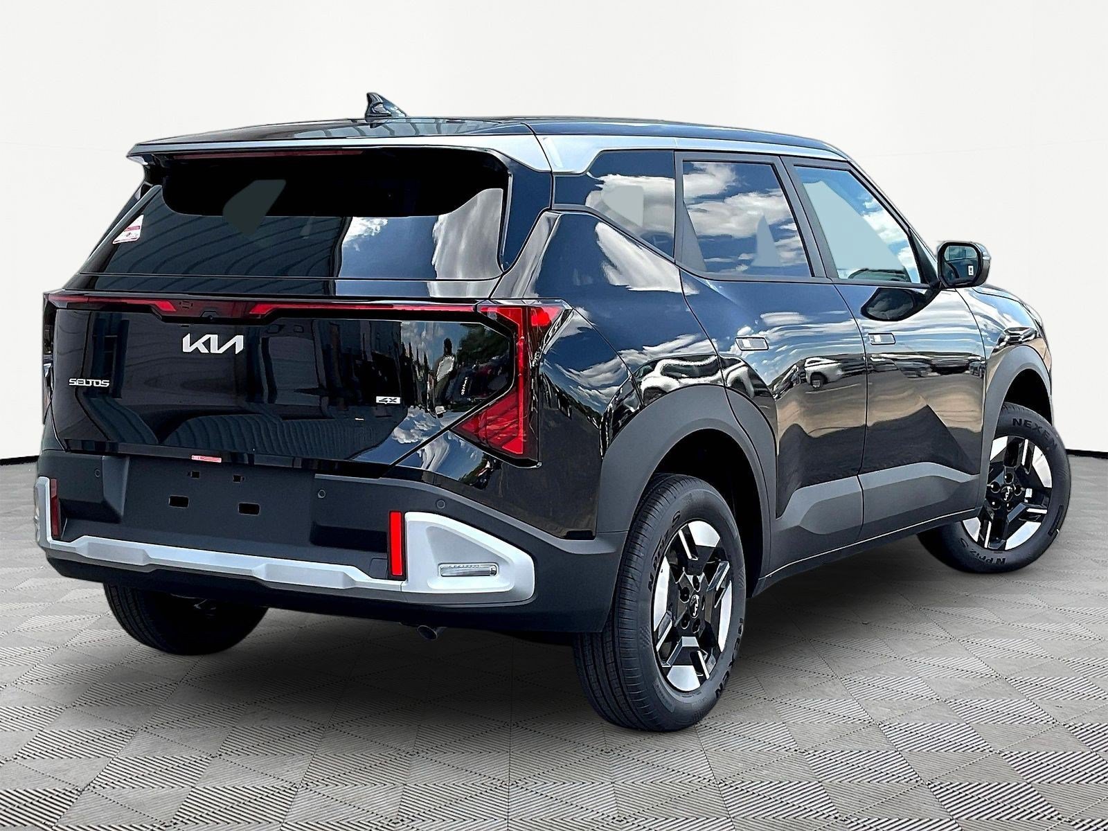 New 2027 Kia Seltos LX AWD/4WD image 7