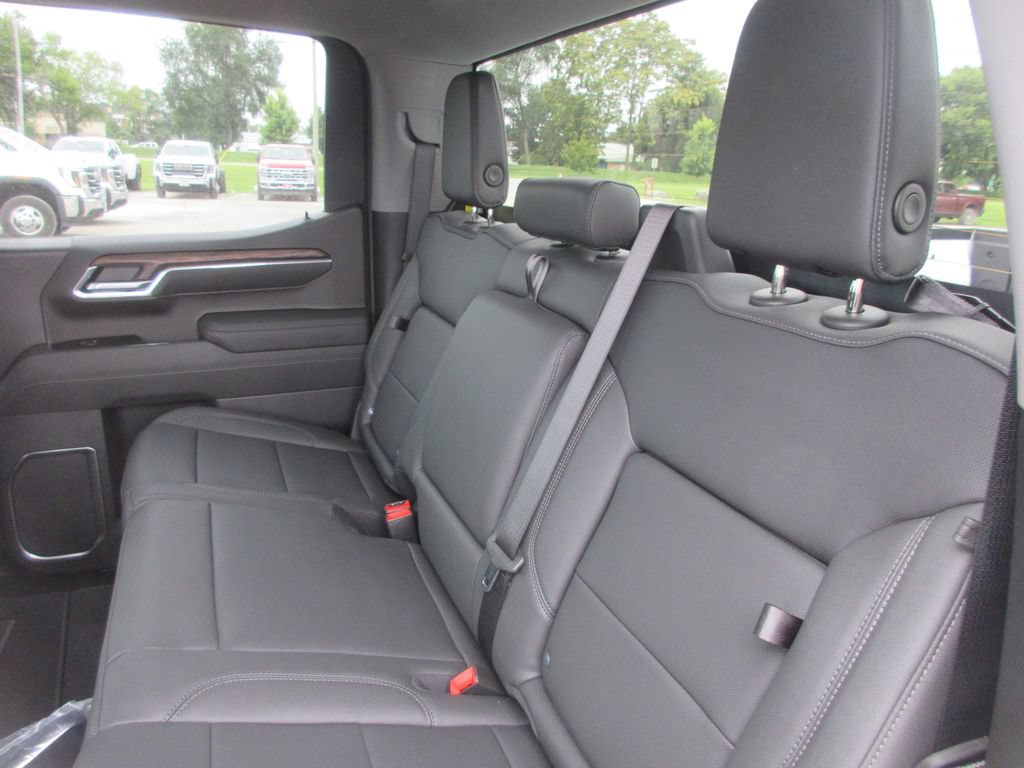 New 2026 GMC Sierra 1500 SLT w/ SLT Premium Package AWD/4WD image 12