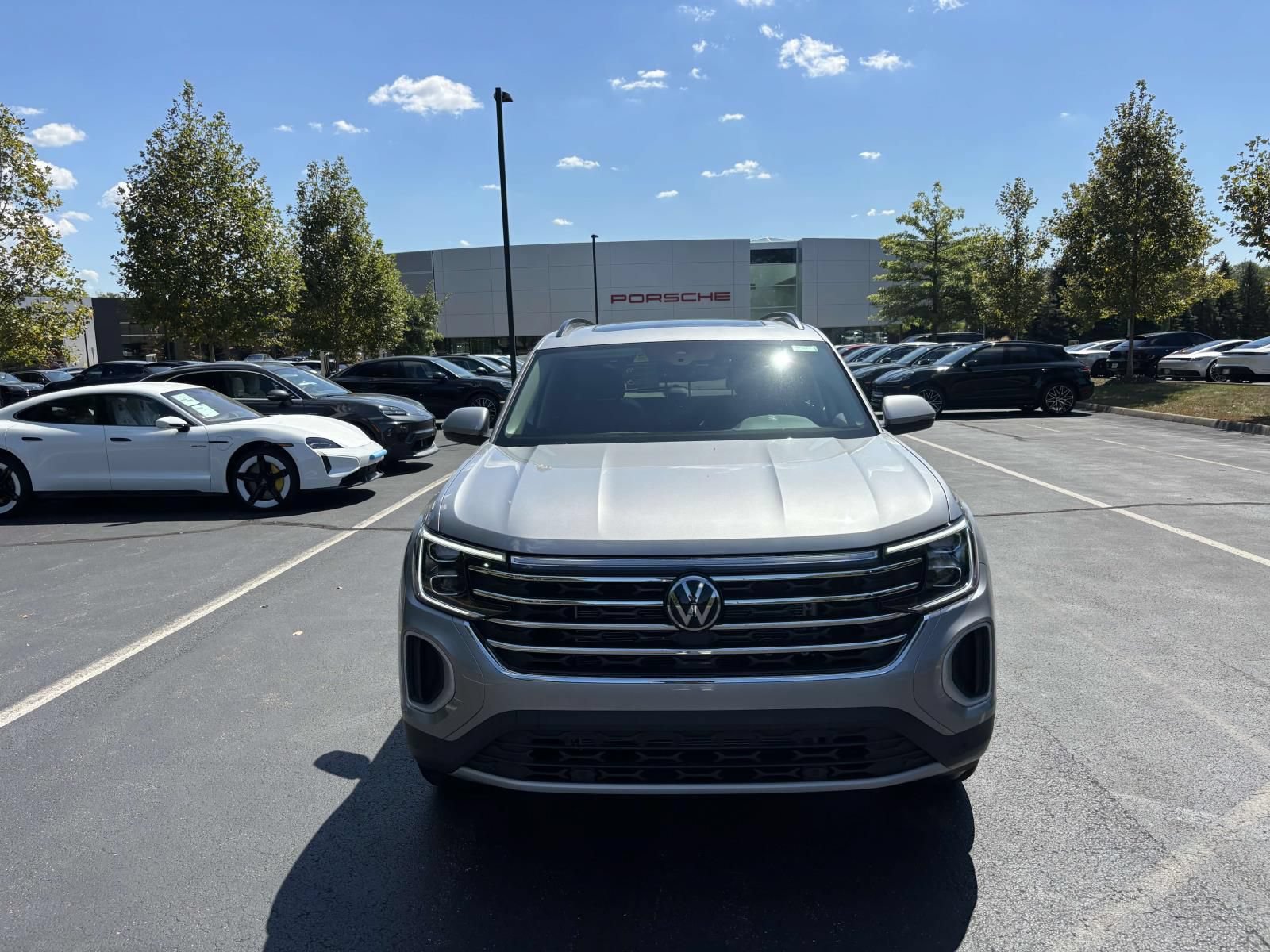 New 2026 Volkswagen Atlas SE AWD/4WD image 2