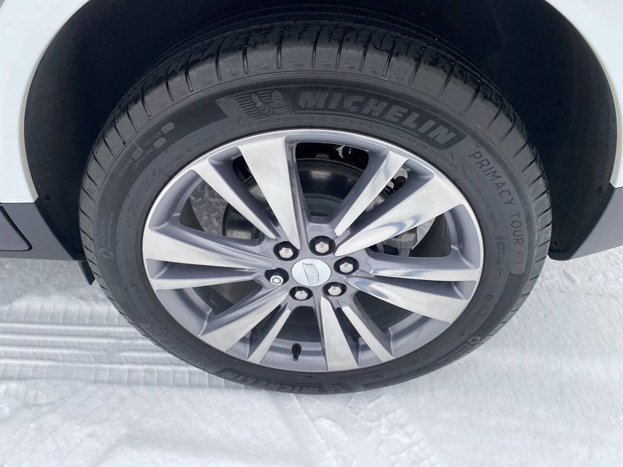 Used 2025 Cadillac XT5 Premium Luxury image 15