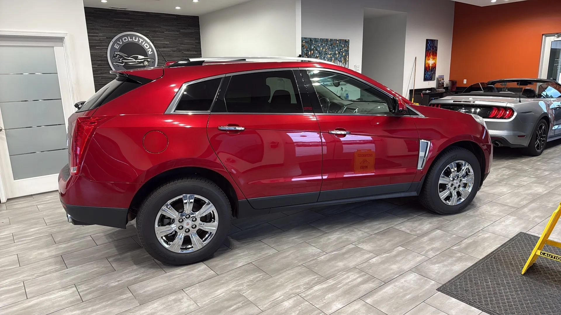 Used 2015 Cadillac SRX Luxury w/ Driver Awareness Package FWD image 8