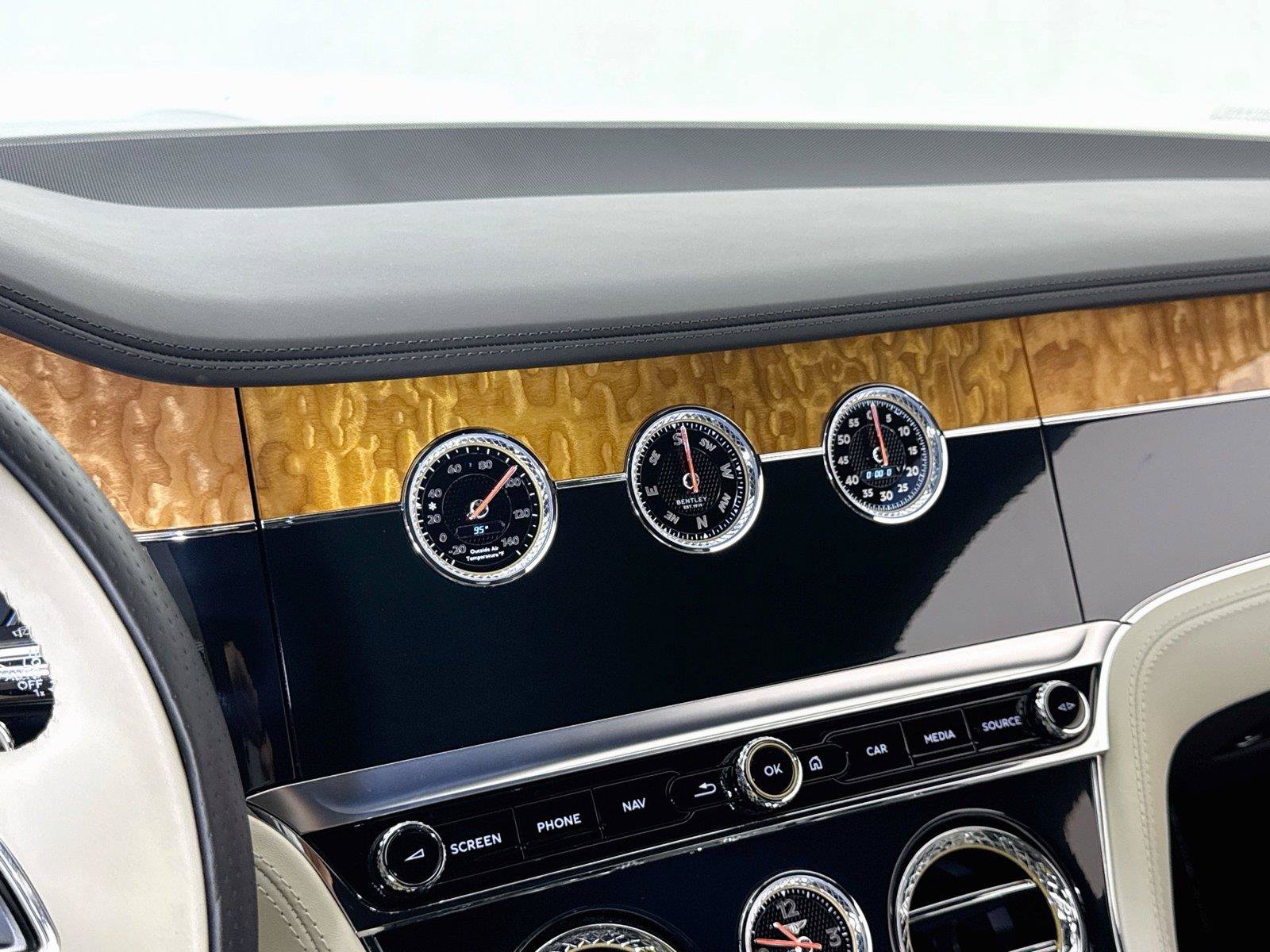 Used 2023 Bentley Continental GT V8 AWD/4WD image 18