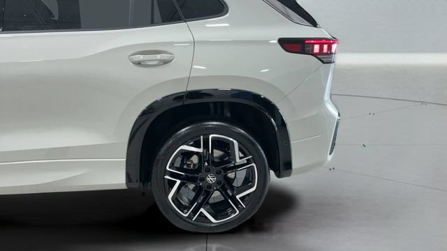 New 2026 Volkswagen Tiguan SEL R-Line AWD/4WD image 27