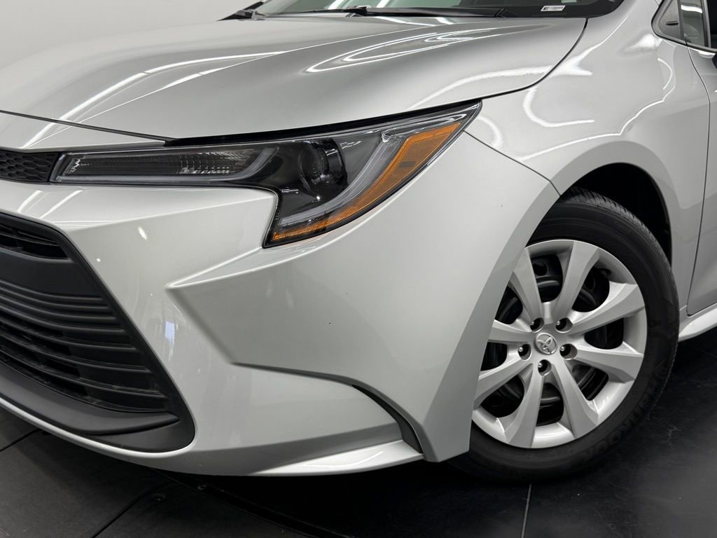 Certified 2026 Toyota Corolla LE FWD image 5