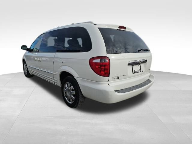 Used 2003 Chrysler Town & Country Limited image 14