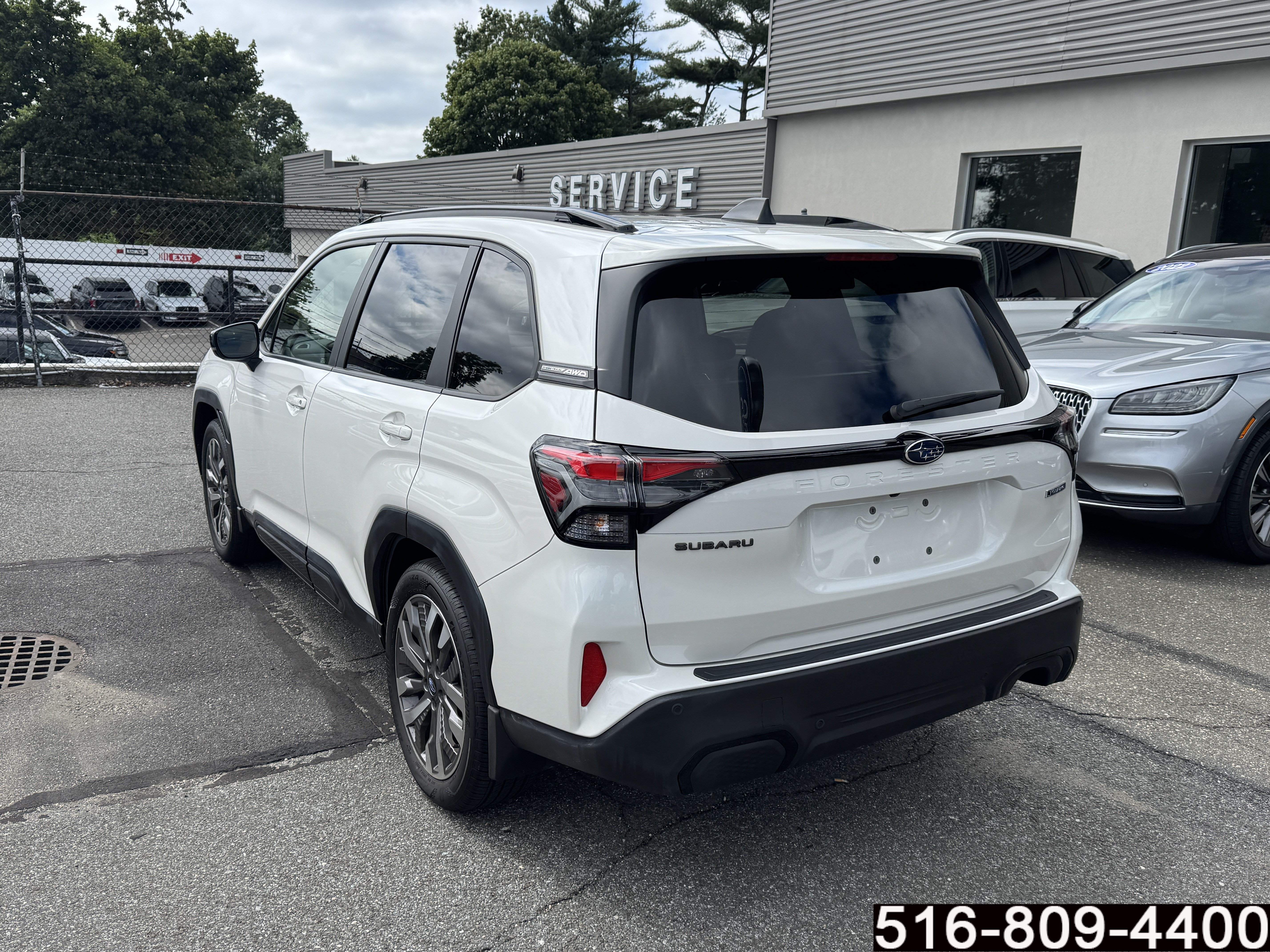 Used 2025 Subaru Forester Touring AWD/4WD image 7