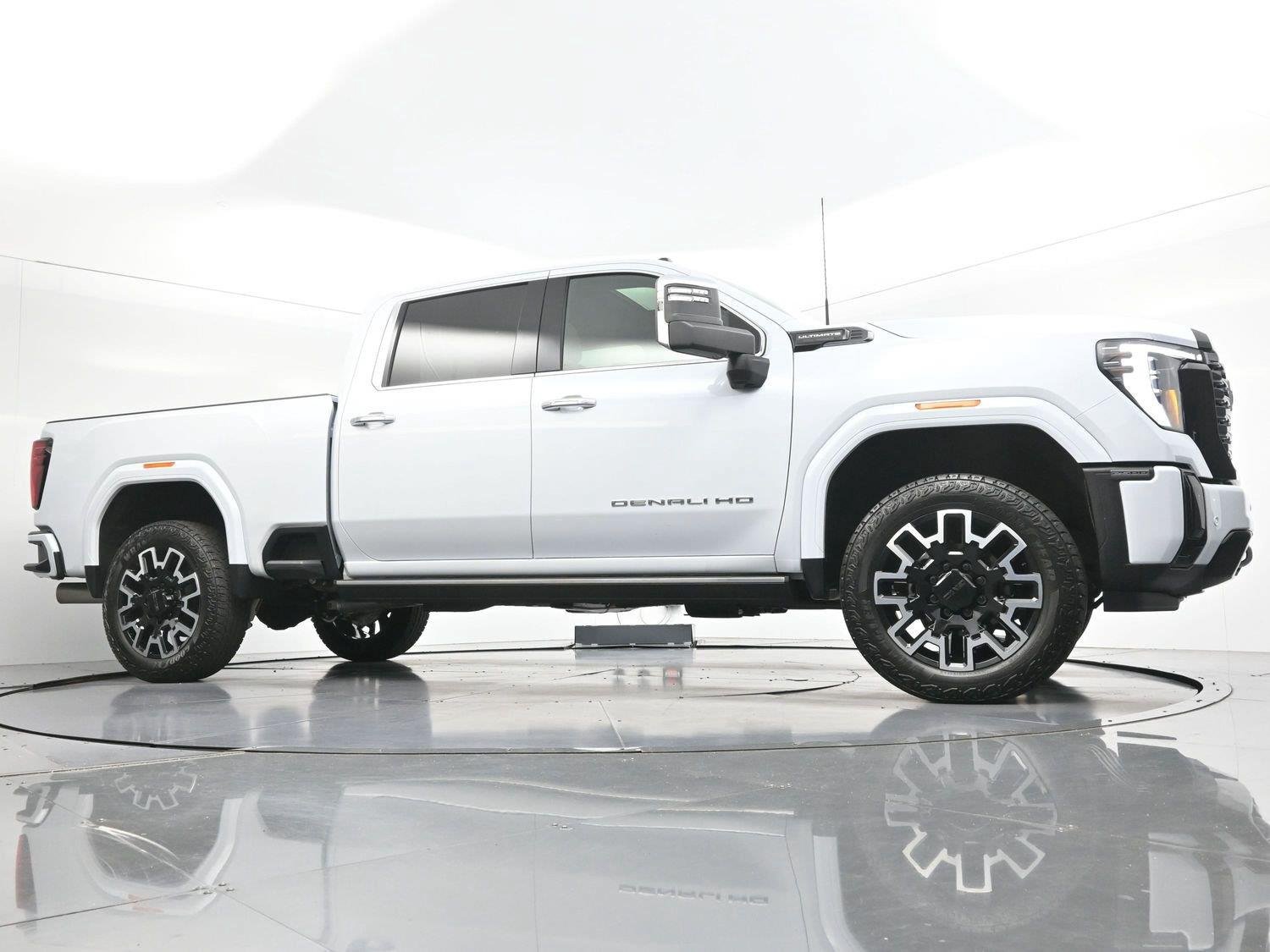 Used 2026 GMC Sierra 2500 Denali Ultimate AWD/4WD image 48
