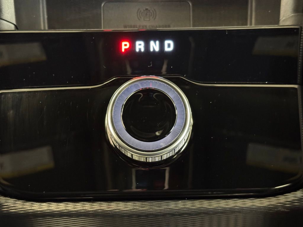 Used 2025 Jeep Grand Cherokee Laredo X w/ Luxury Tech Group I image 35