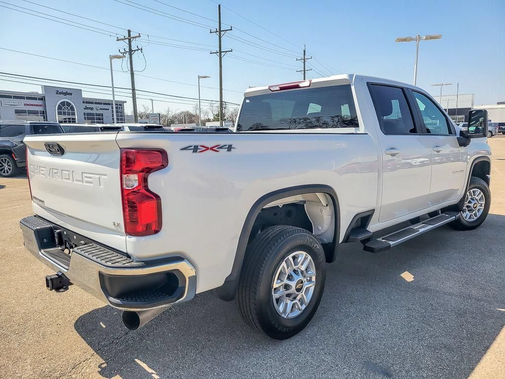 Used 2025 Chevrolet Silverado 2500 LT w/ Convenience Package AWD/4WD image 9
