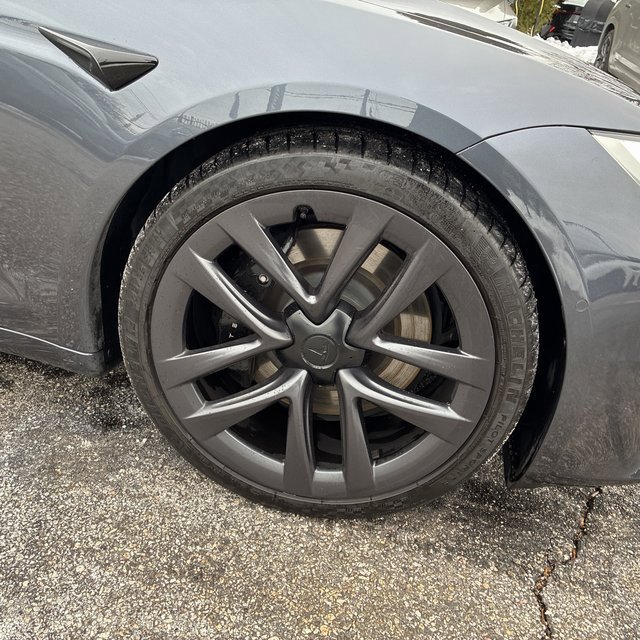 Used 2021 Tesla Model S Plaid image 23